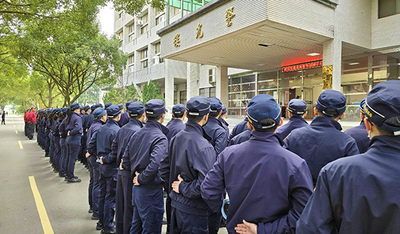 新進學員整隊集合