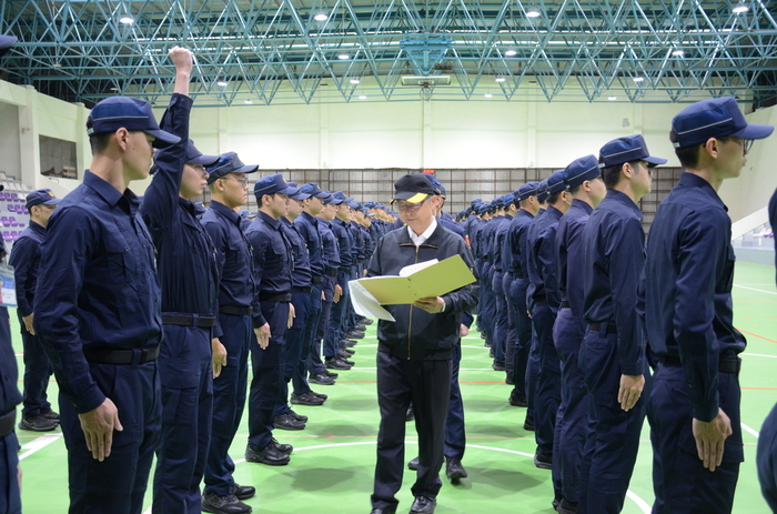 主任點名驗收。