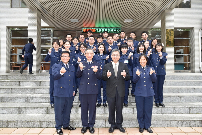 主任、大隊長與學員大合照