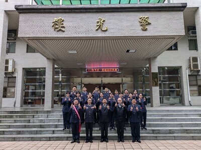 結訓學員與中心師長大合照