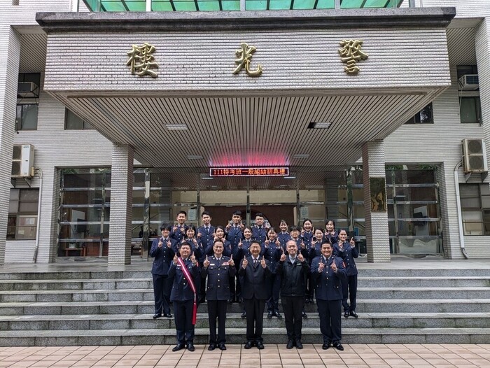 結訓學員與中心師長大合照