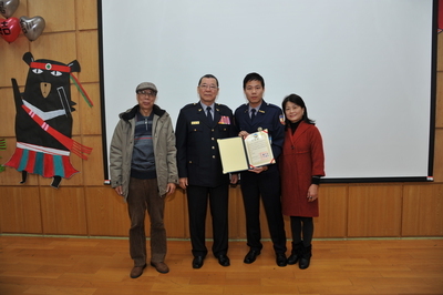 頒發結訓證書