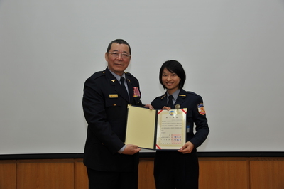 頒發結訓證書