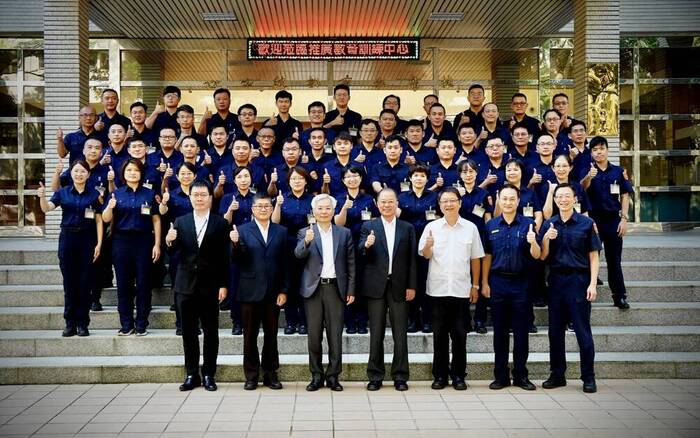 警政署署長蒞班授課合影